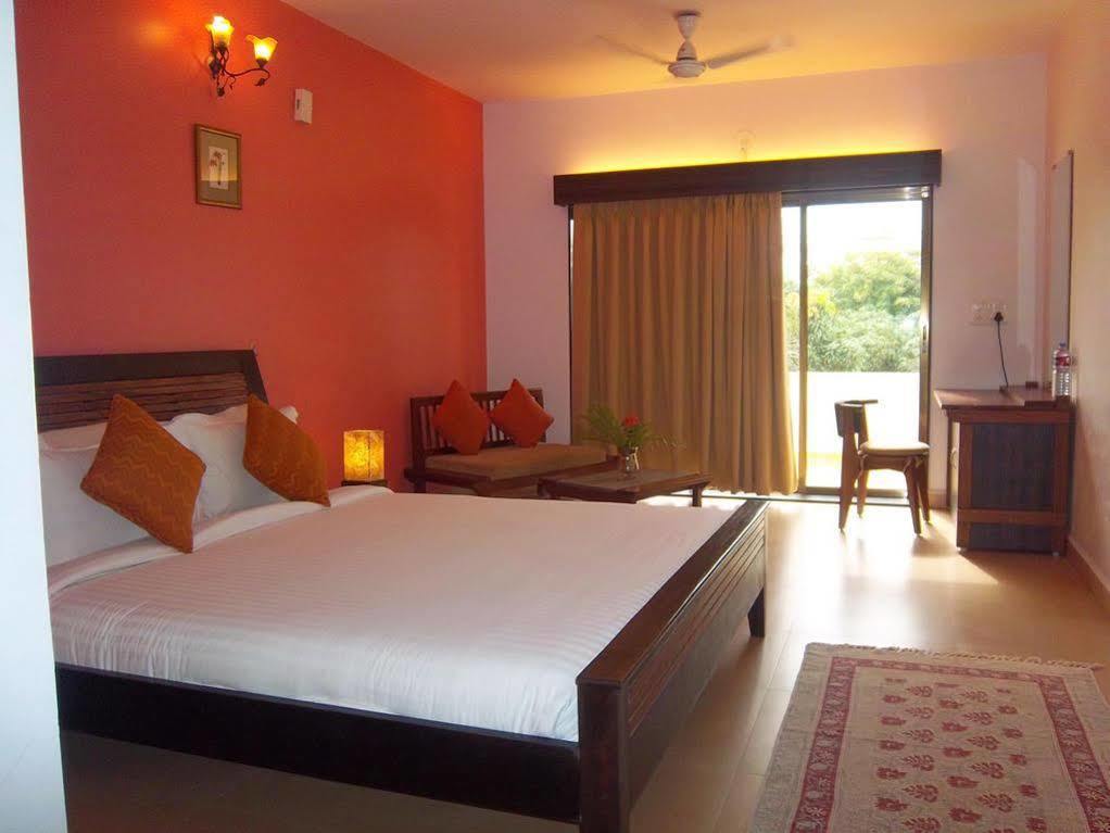 Nirvana Hermitage Anjuna Extérieur photo
